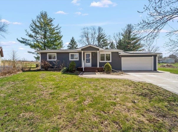 225 Law Avenue, Iowa Falls, IA 50126