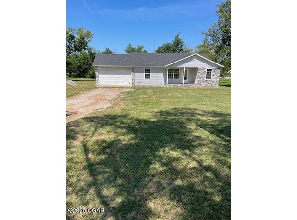 10415 County Road 200, Webb City, MO 64870