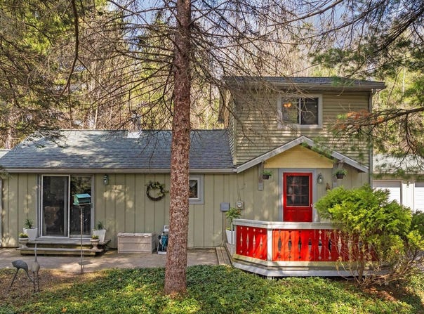 6636 Center Road, Traverse City, MI 49686-1801
