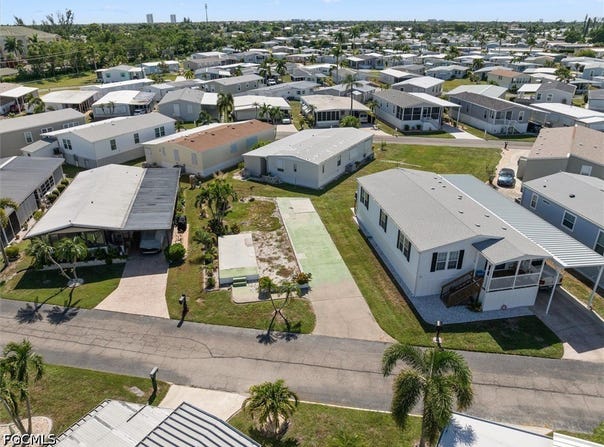 280 Yorkshire Avenue, Fort Myers, FL 33908