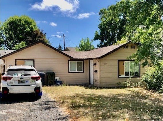 1225 HAYES ST, Eugene, OR 97402