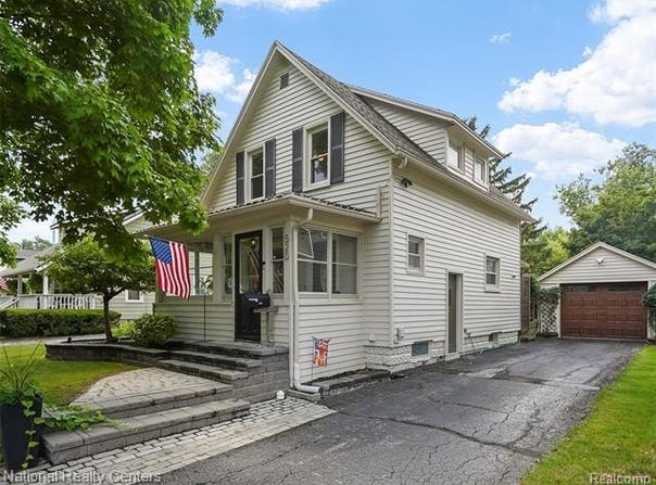 520 Parkdale Avenue, Rochester, MI 48307