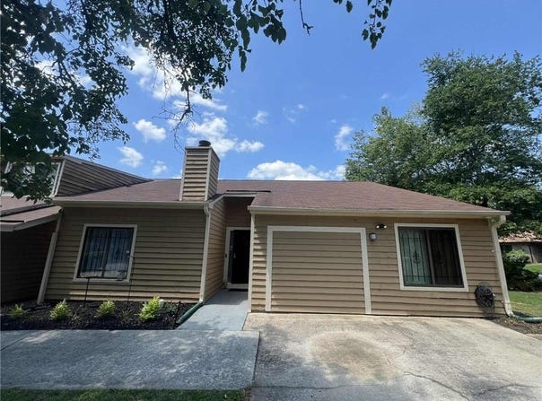 1509 Burnstone Drive, Stone Mountain, GA 30088