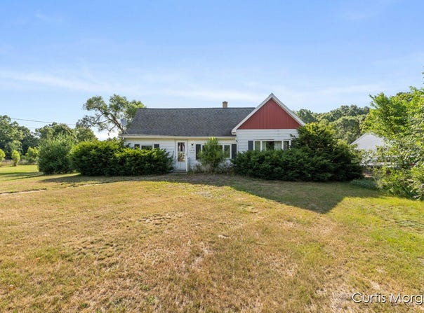 1044 N Green Creek Road, Muskegon, MI 49445
