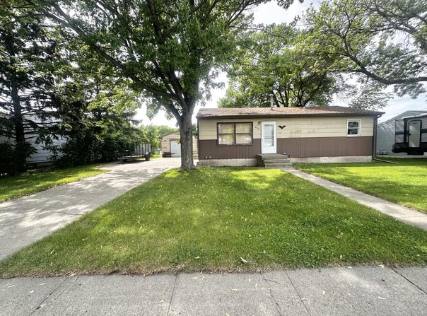 623 N High Street, Aberdeen, SD 57401