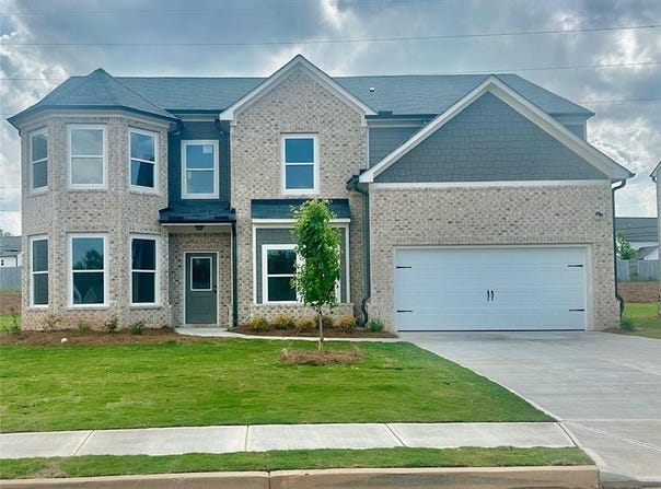 586 Rodeo Drive, Auburn, GA 30102
