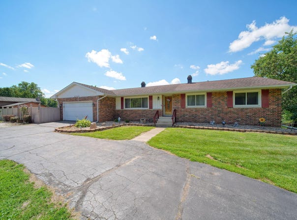6060 Lansing Avenue, Jackson, MI 49201