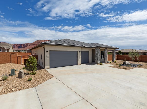 669 S 230 W, Ivins, UT 84738