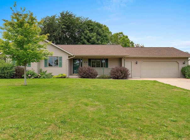 1525 PARKVIEW Drive, NEW LONDON, WI 54961
