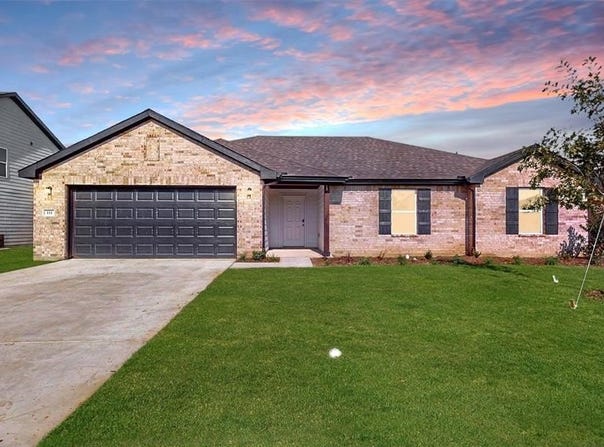 111 Annabelle Street, Cleburne, TX 76031