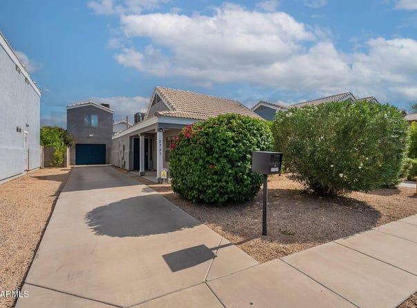 2731 E WINDSOR Avenue, Phoenix, AZ 85008