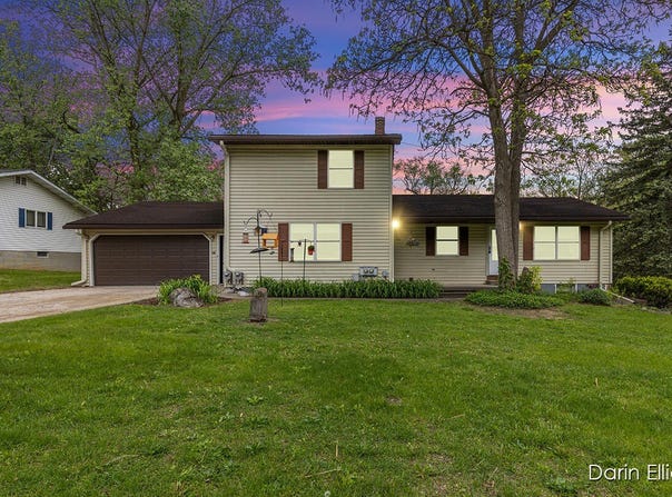 604/606 N Dexter Street, Ionia, MI 48846