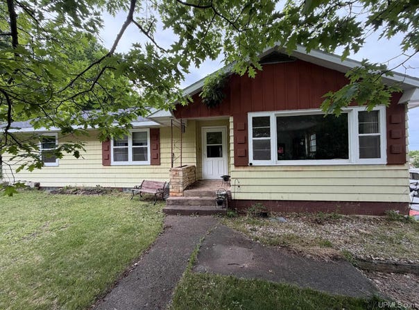 315 Seilo Avenue, Ishpeming, MI 49849-2913