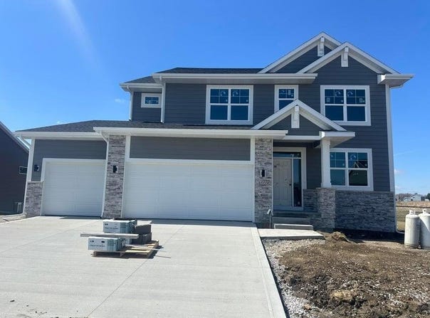 206 Cedar Drive, Gilbert, IA 50105