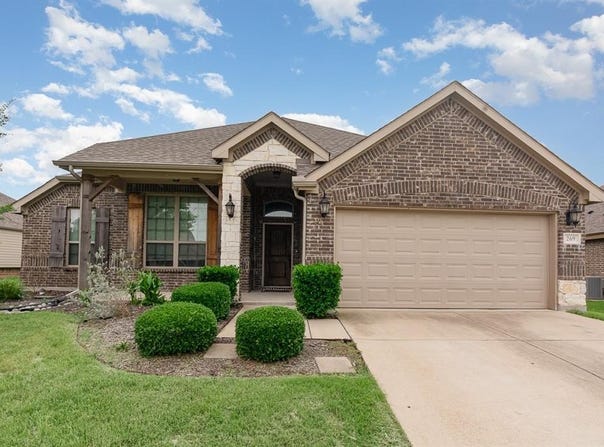 269 Arbury Drive, Forney, TX 75126
