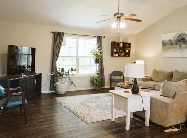 1637 E 541st Road, Brighton, MO 65617