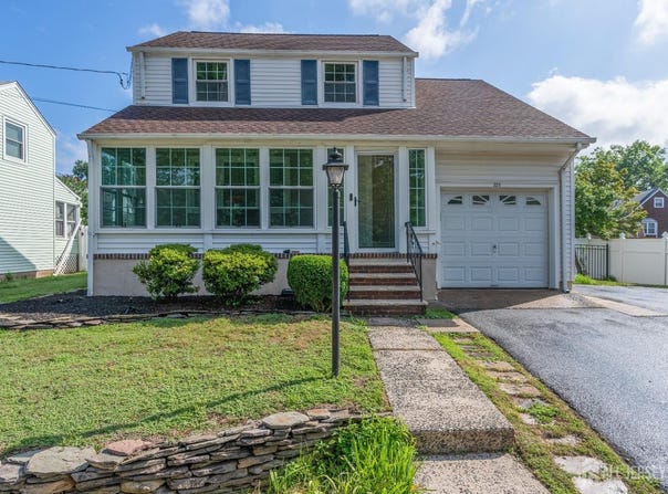324 Greene Avenue, Middlesex, NJ 08846