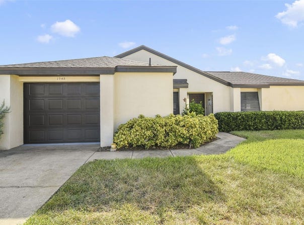 1948 MAGNOLIA CIRCLE, TAVARES, FL 32778
