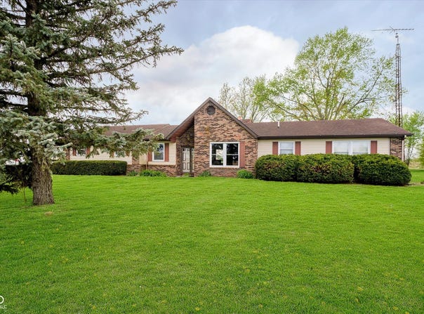 3224 N 1175 W, Kempton, IN 46049