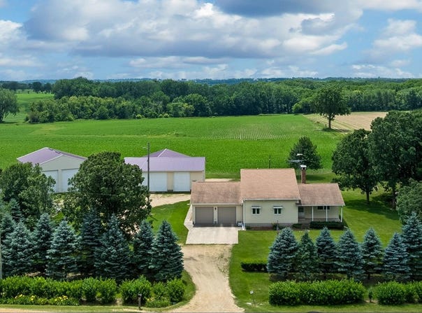 10245 W Penn Corner, POLO, IL 61064