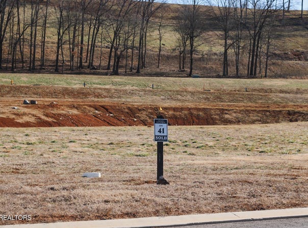 546 Black Bear Circle, Loudon, TN 37774