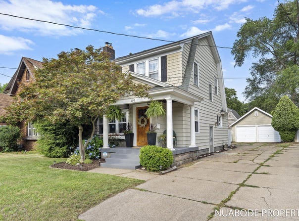 2018 Paris Avenue SE, Grand Rapids, MI 49507