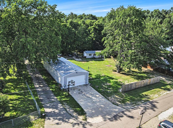 W Shore Drive, Battle Creek, MI 49017