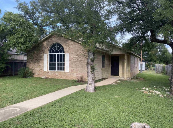301 Avenue Q, Marble Falls, TX 78654