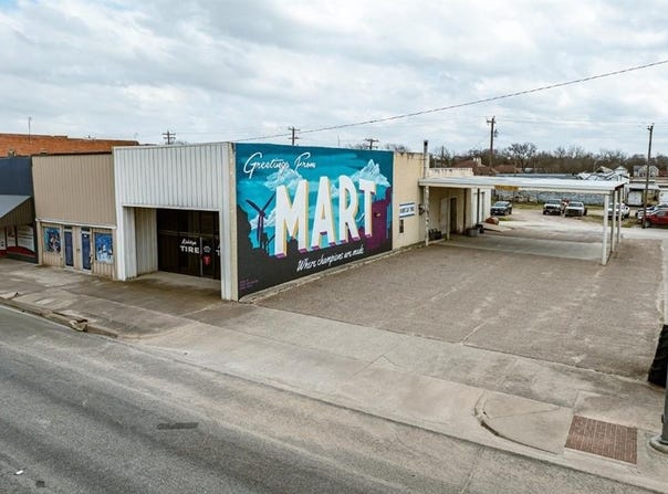 404 Texas Avenue, Mart, TX 76664