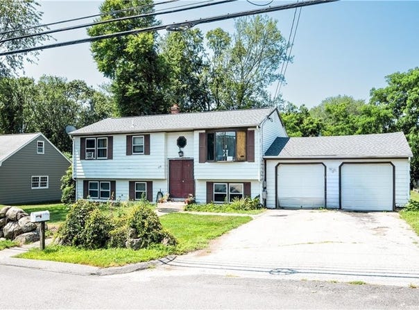 114 Burlingame Road, West Warwick, RI 02893