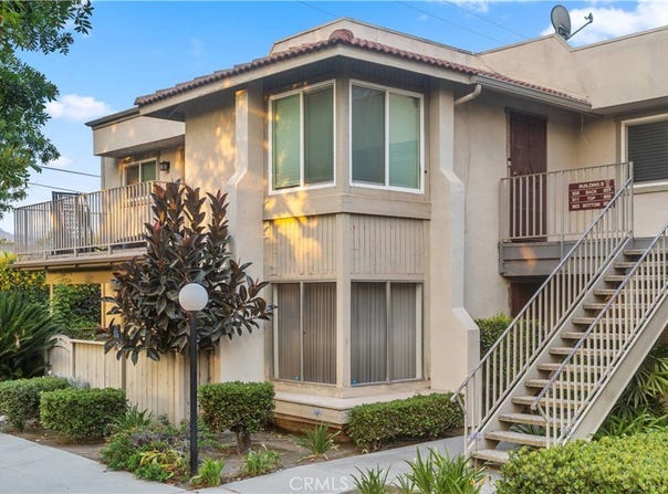 811 Cinnamon Lane, Duarte, CA 91010