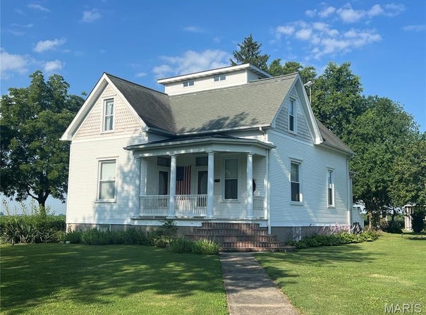 401 S Sixth Street, New Douglas, IL 62074