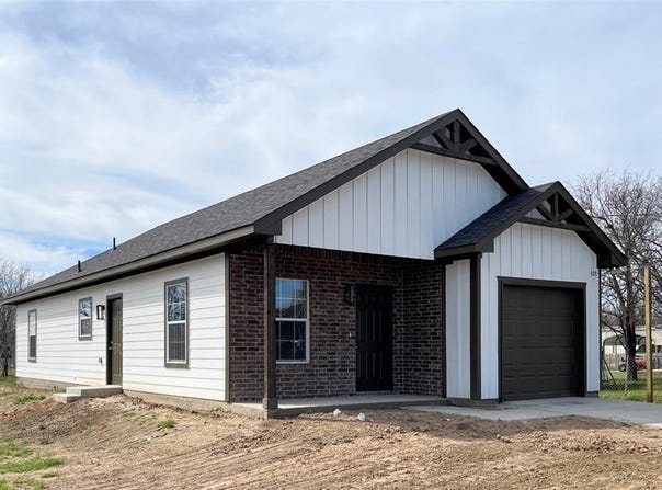 812 SE 15th Street, Mineral Wells, TX 76067