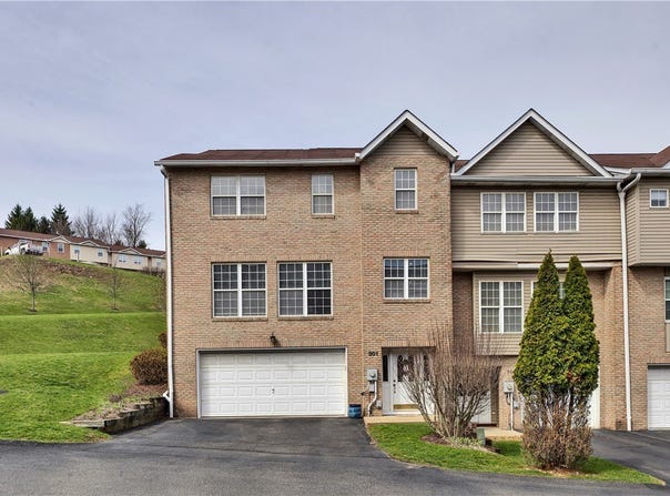 301 Wingate Dr, Pittsburgh, PA 15205