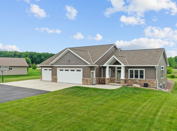 5952 DEGARDIN Road, NEW FRANKEN, WI 54229-9419