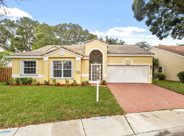 1033 Siena Oaks Circle W, Palm Beach Gardens, FL 33410