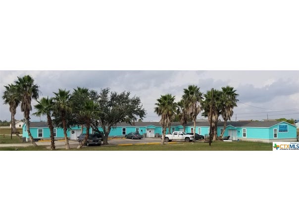 1310 W Broadway, Seadrift, TX 77983