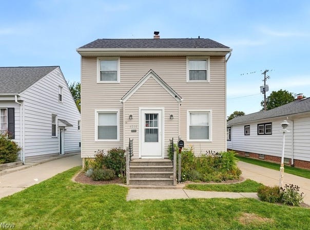 4214 Longwood Avenue, Parma, OH 44134