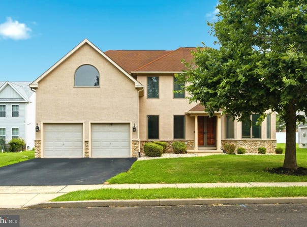 12 PAR Avenue, BENSALEM, PA 19020