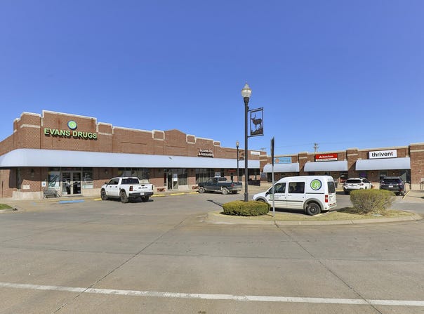 21 Public Square, Stockton, MO 65785