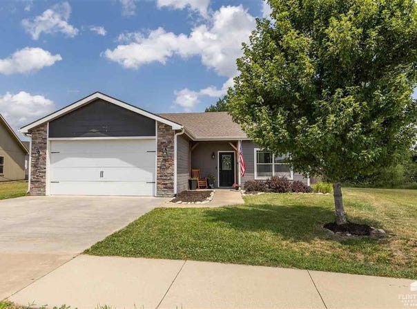 3312 Half Full Drive, Manhattan, KS 66502