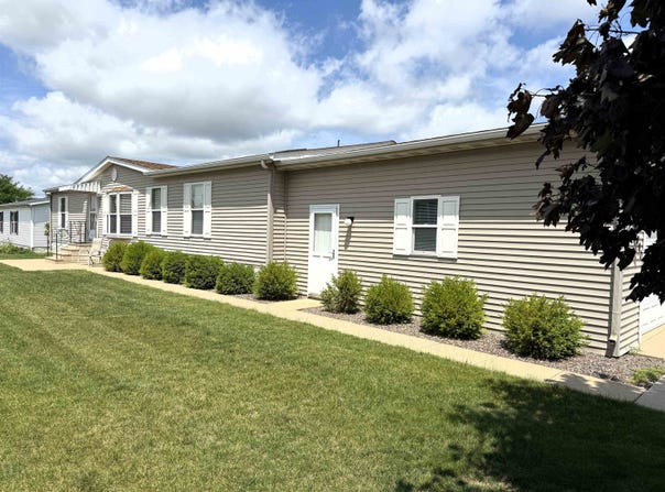 2091 Iris, BELVIDERE, IL 61008