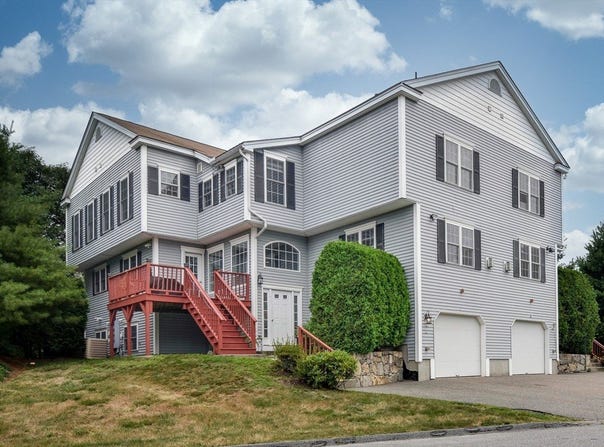 8 Paul Revere Path, Hopkinton, MA 01748