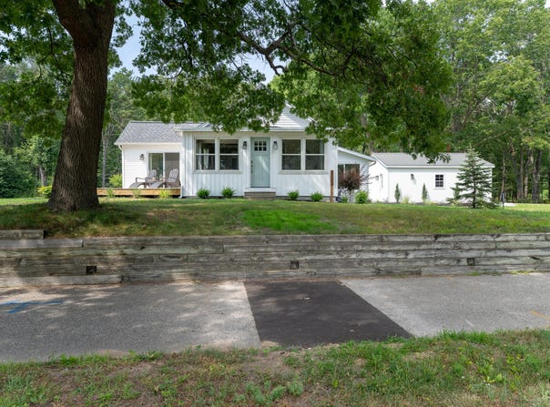 15465 Leonard Road, Spring Lake, MI 49456