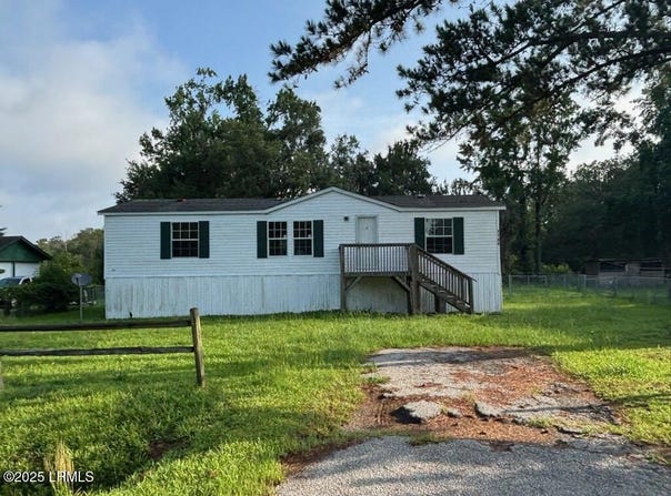 1742 Jasperstone Circle, Beaufort, SC 29906