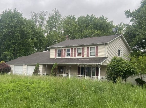 8 Plaskon Ter, Ogdensburg Boro, NJ 07439-1128