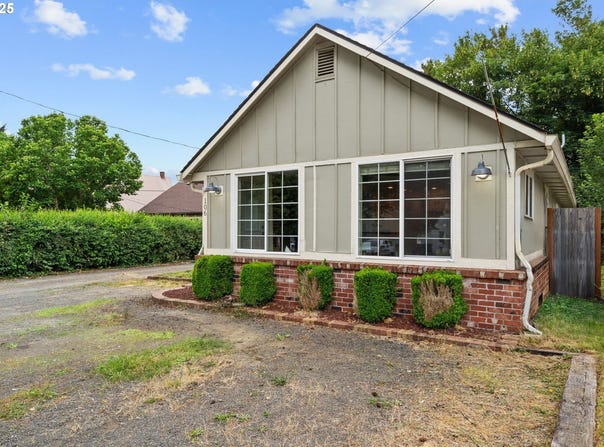 106 W JONES ST, Yacolt, WA 98675