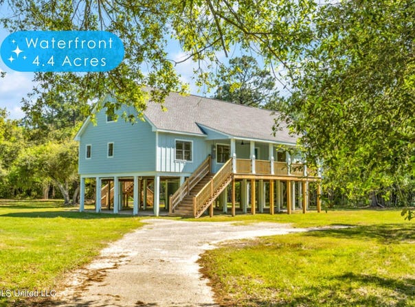 749 E North Street, Pass Christian, MS 39571