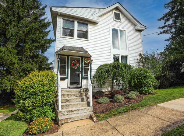 521 Center Street, Morgantown, WV 26505
