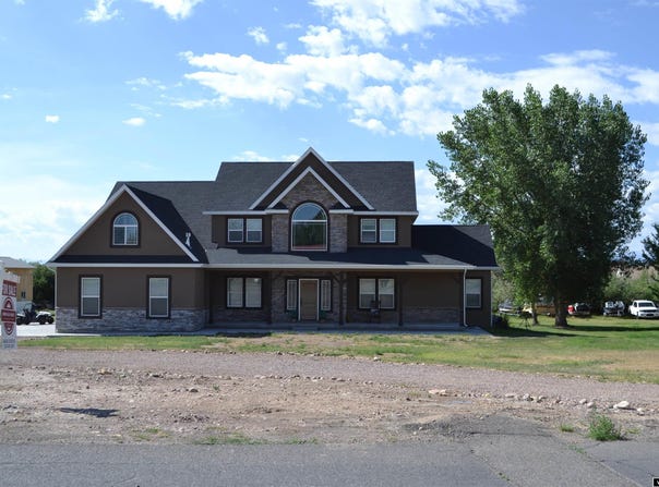 1709 Mountain View Dr, Lyman, WY 82937